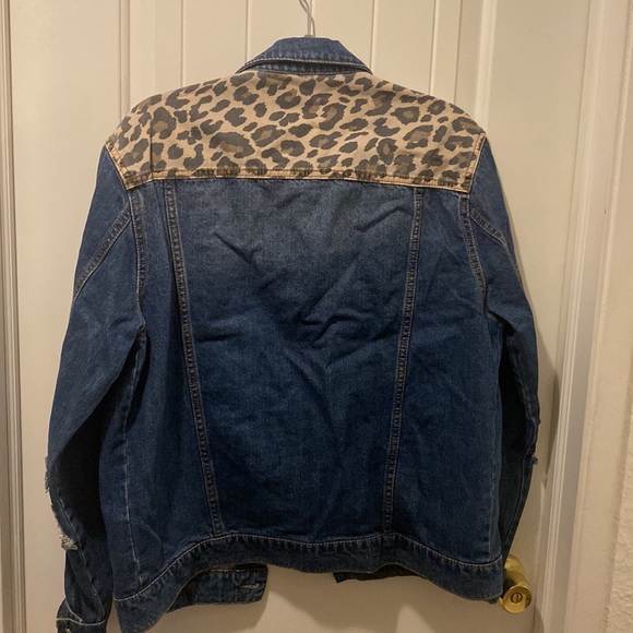 Denim jean jacket with leopard trim - Picture 3 of 4